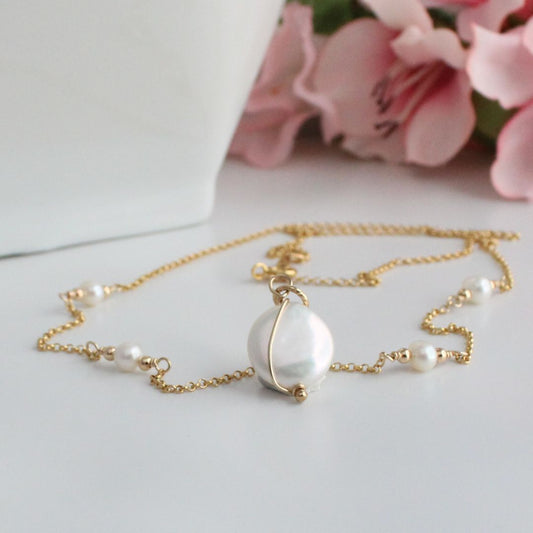 Coin Pearl Pendant Necklace - Hannah