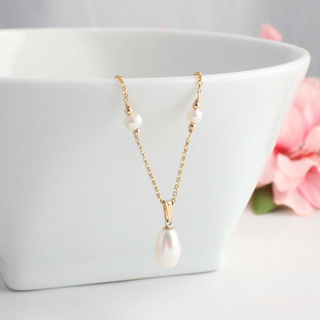 Pearl Drop Pendant on Pearl Station Chain Necklace - Gold Juliette