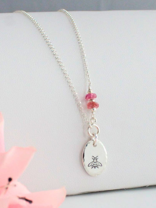 Eva Love Drop - Personalized Bee Pendant Necklace